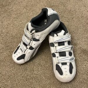 Women’s cycling shoes size 39